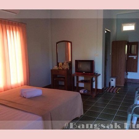 Bangsak Hut Hostel Khao Lak Luaran gambar