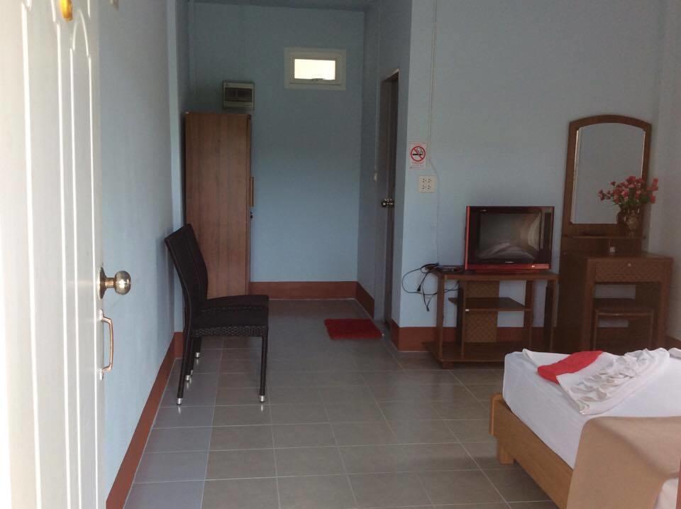 Bangsak Hut Hostel Khao Lak Luaran gambar